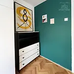 Green Studio Apartment